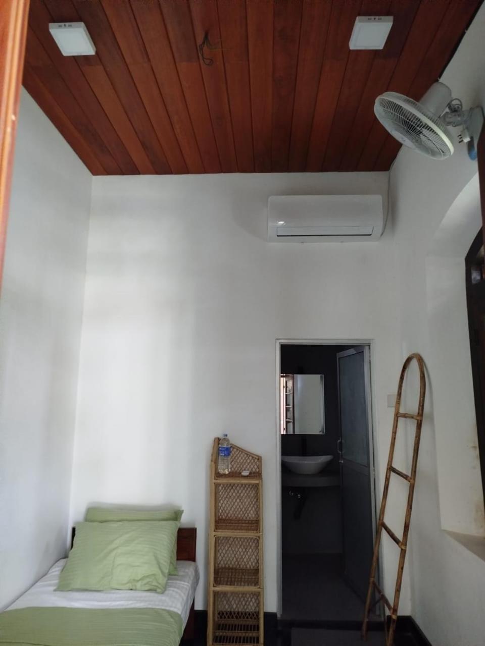 Villa Risithenmi Ahangama Buitenkant foto