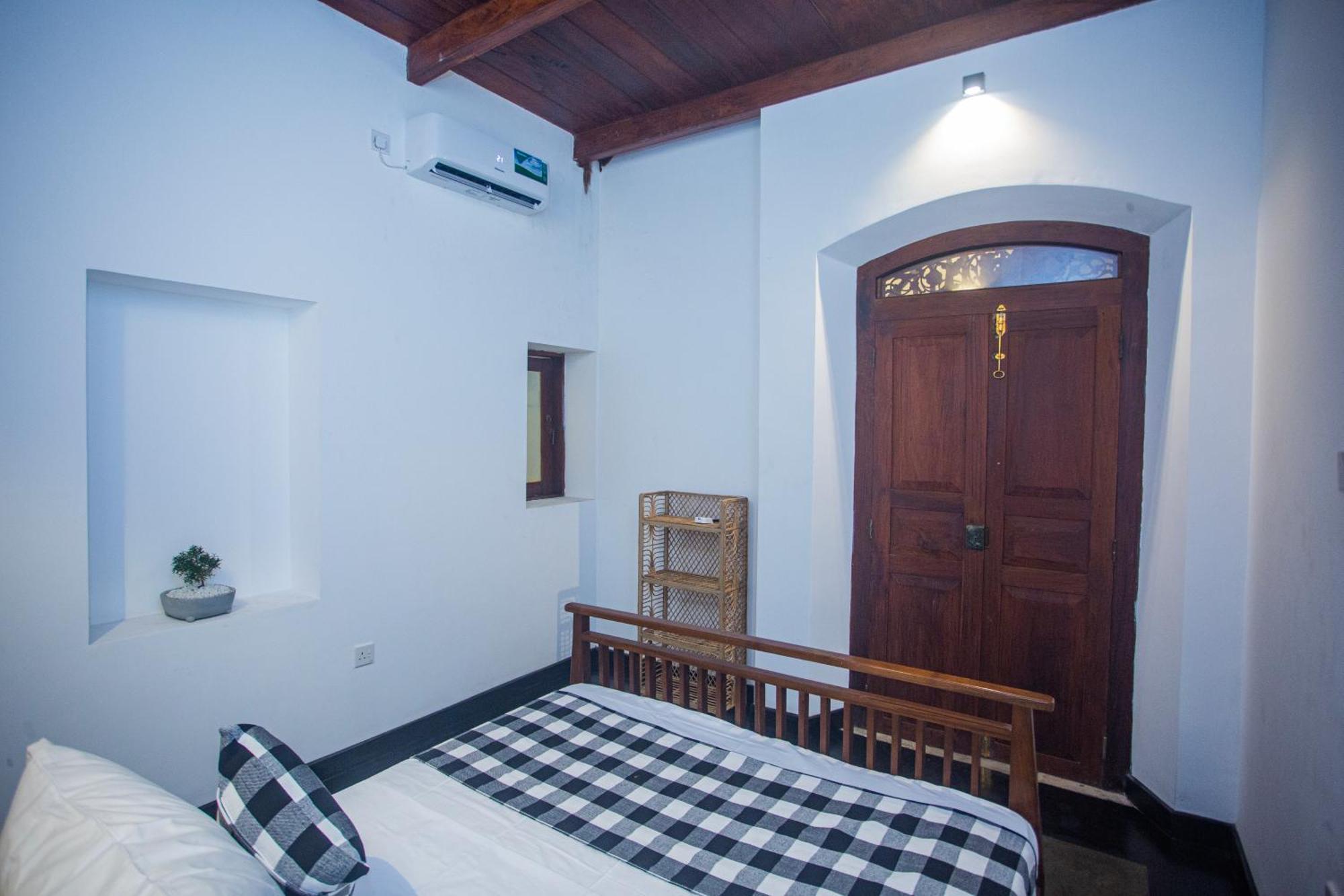 Villa Risithenmi Ahangama Buitenkant foto