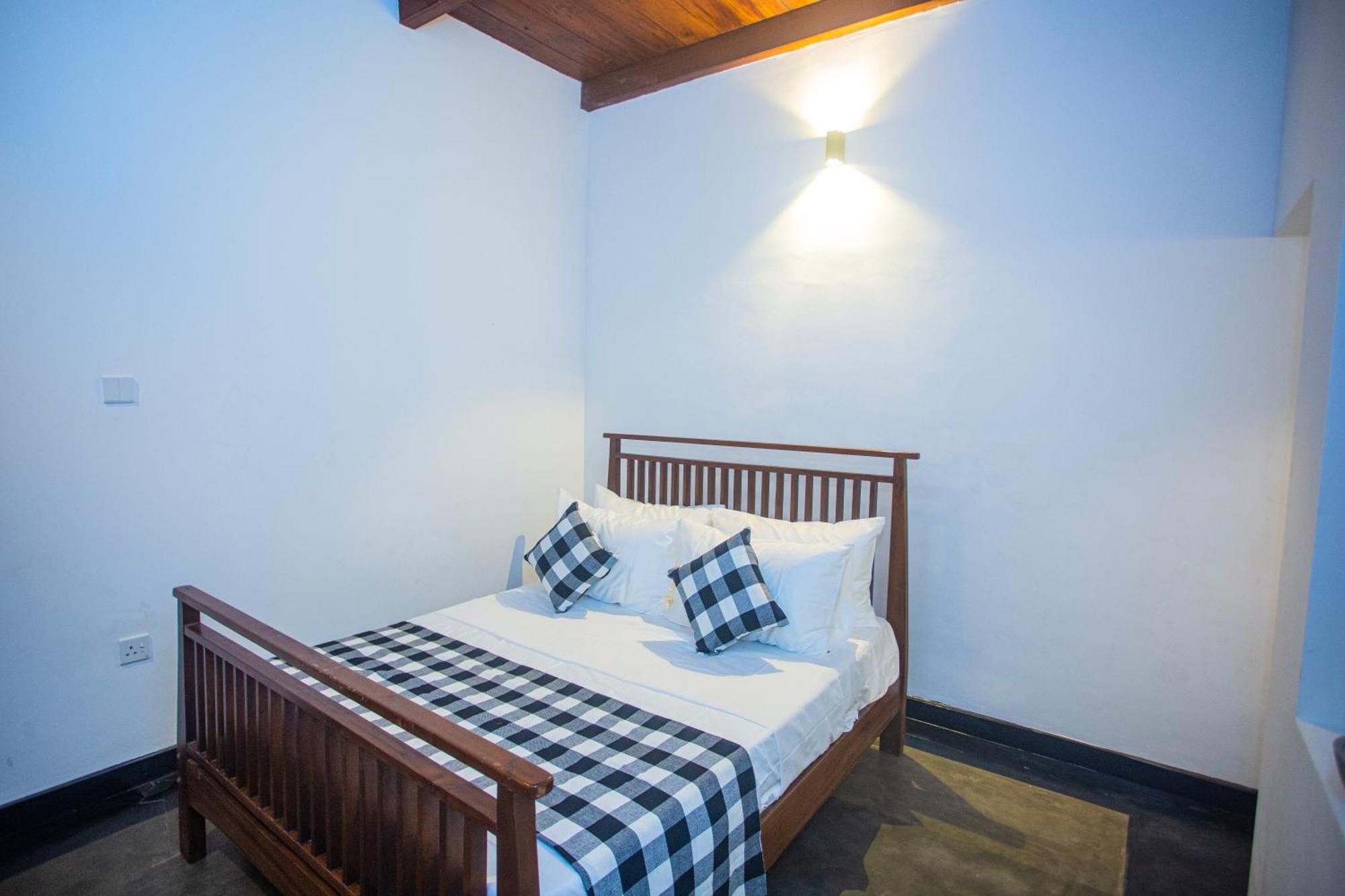 Villa Risithenmi Ahangama Buitenkant foto