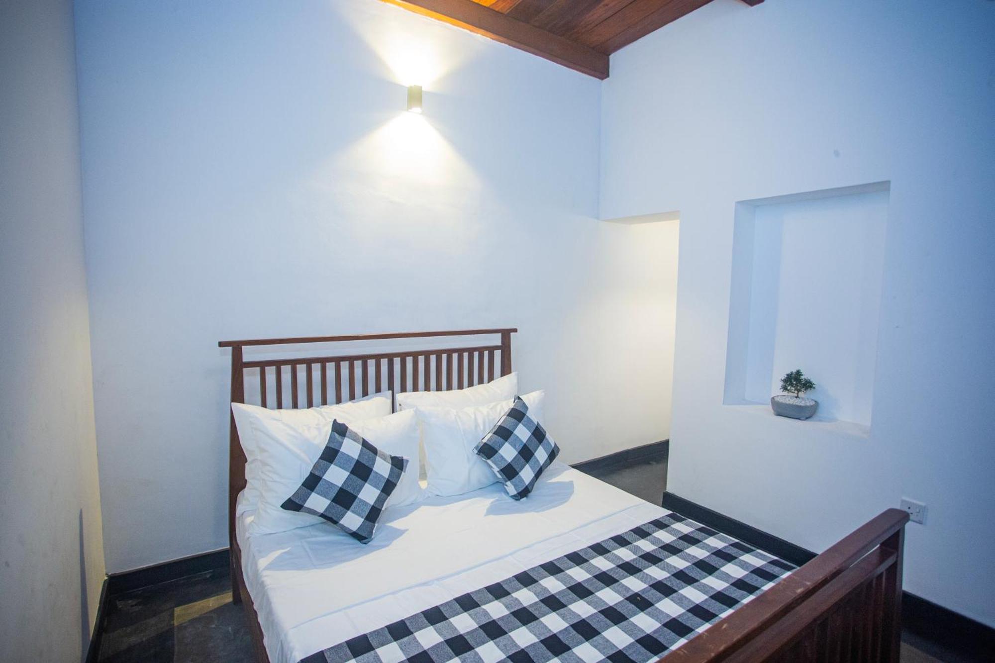 Villa Risithenmi Ahangama Buitenkant foto